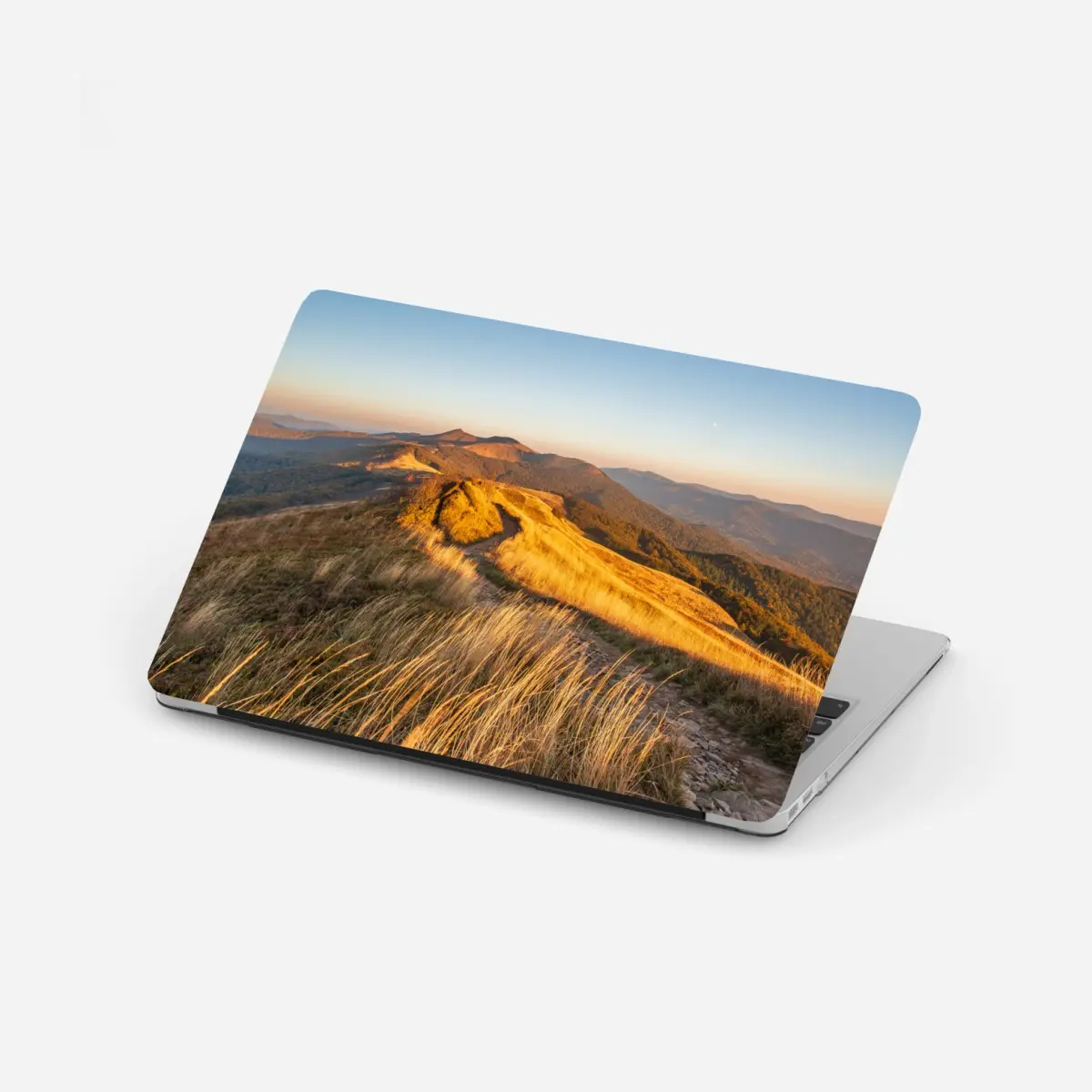 Laptop-Aufkleber goldener bergkamm im sonnenuntergang – Pixers®