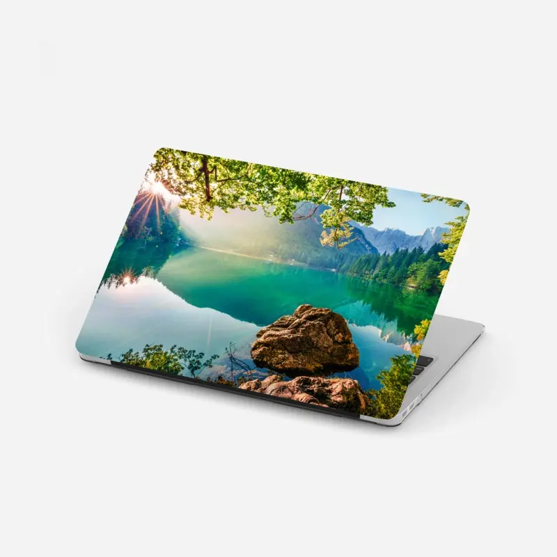 Laptop-Aufkleber morgendliche szene am Fusine-see mit Mangart