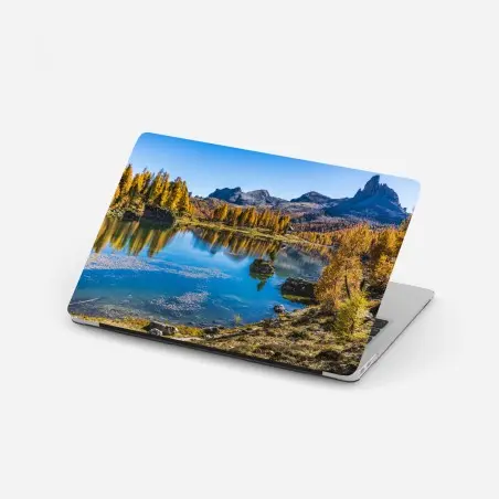 Laptop-Aufkleber herbstlicher alpensee mit bergreflexion – Pixers®