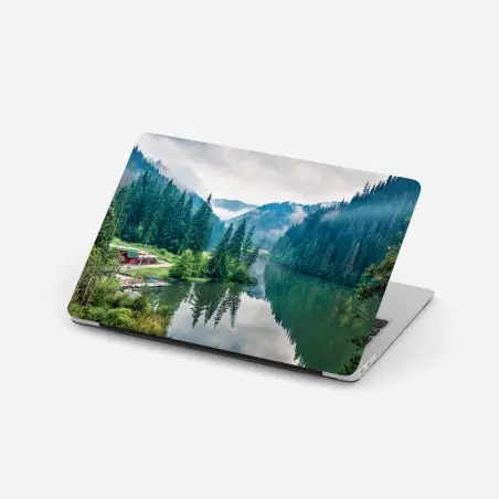 Laptop-Aufkleber nebliger morgen am Lacu Rosu – Pixers®