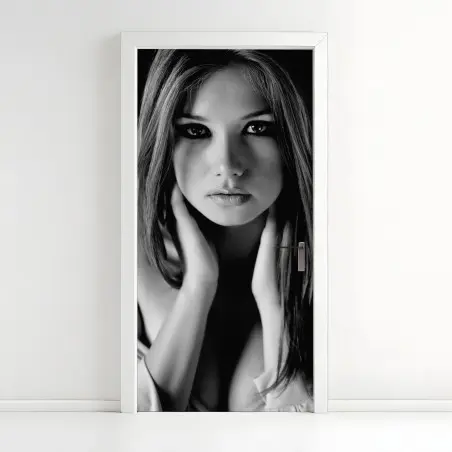 Türaufkleber intimes monochromes porträt – Pixers®