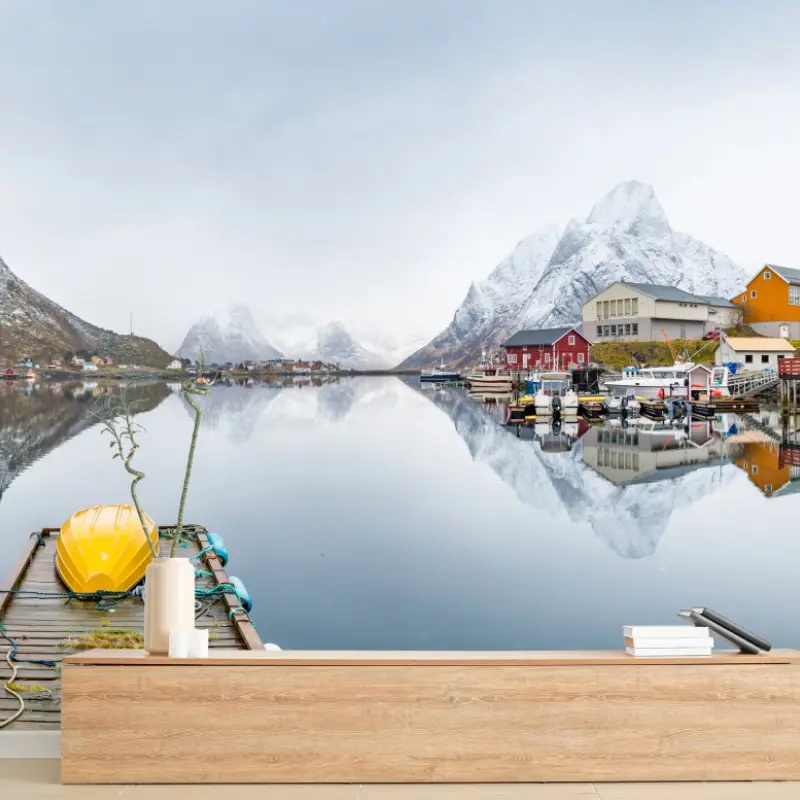 Fototapete spiegelglatter fjord mit bergkulisse