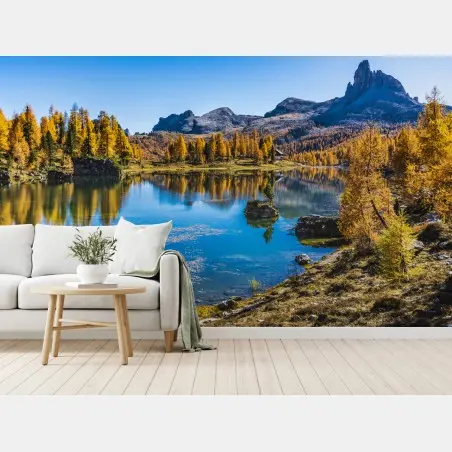 Fototapete herbstlicher alpensee mit bergreflexion – Pixers®