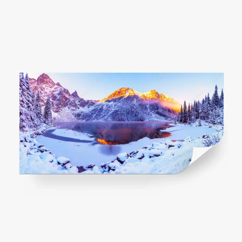 Fototapete sonnenbeschienene berge über gefrorenem alpensee