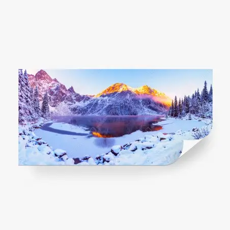 Fototapete sonnenbeschienene berge über gefrorenem alpensee – Pixers®