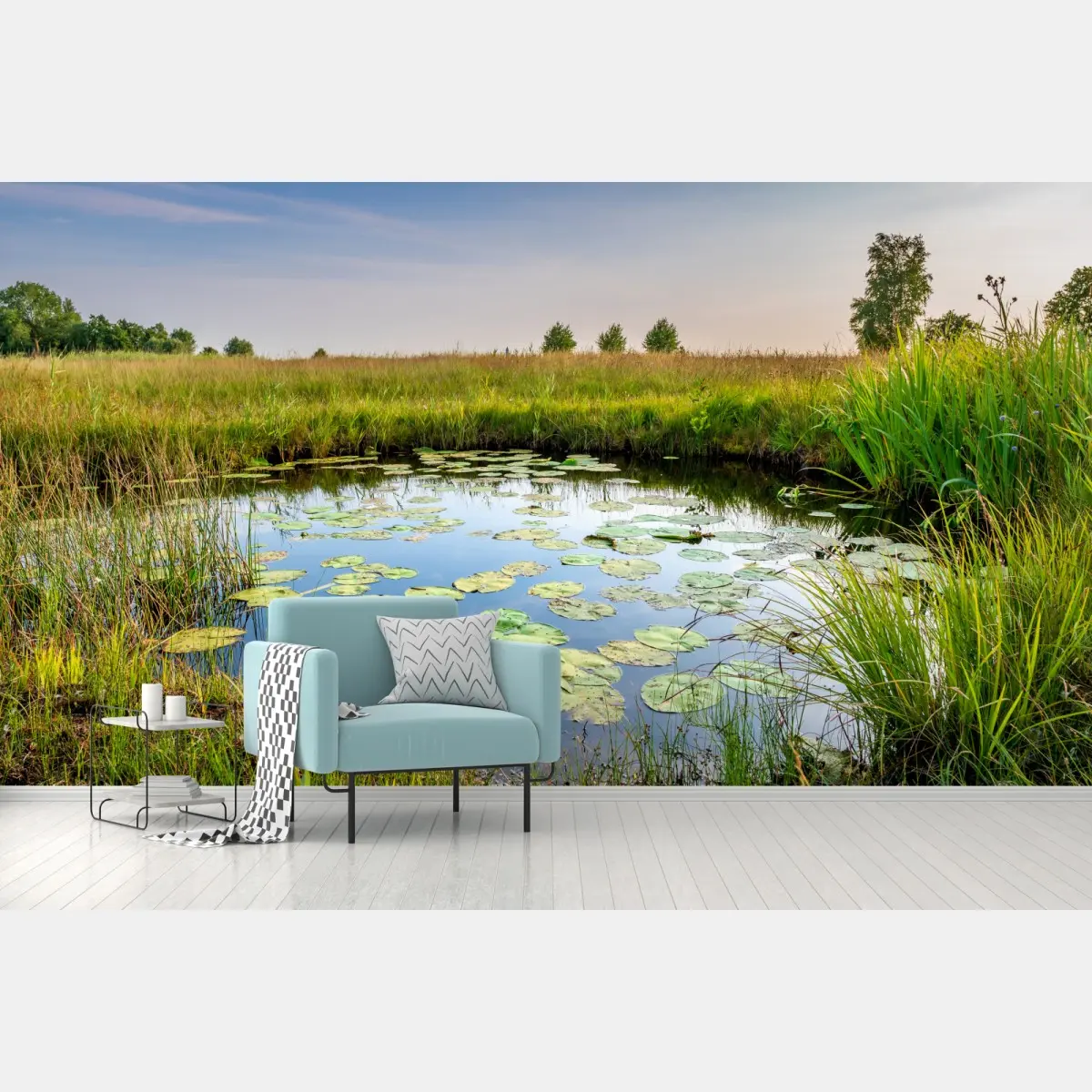 Fototapete ruhiger seerosen-teich in der wiese – Pixers®