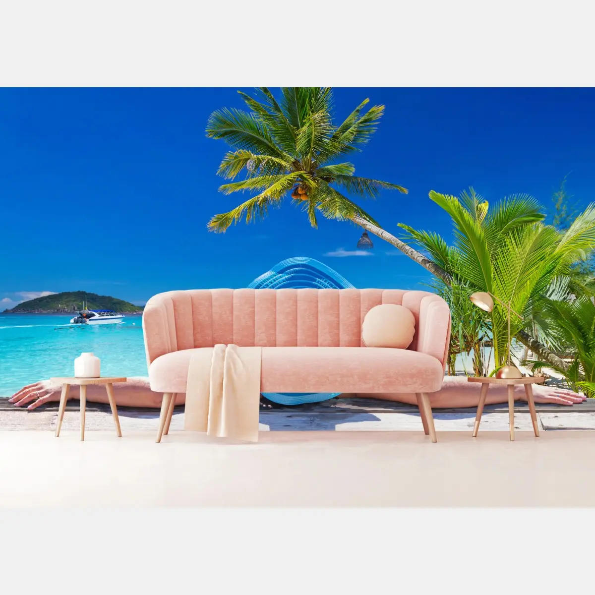 Fototapete tropischer strand mit blauem sonnenhut – Pixers®