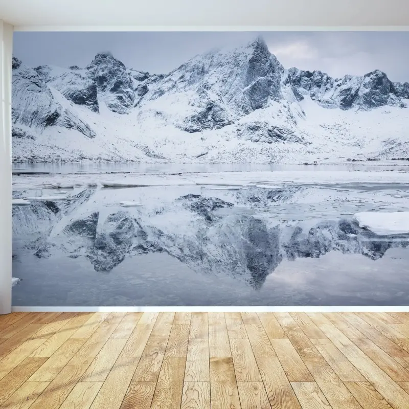 Fototapete verschneite bergspiegelung in Norwegen