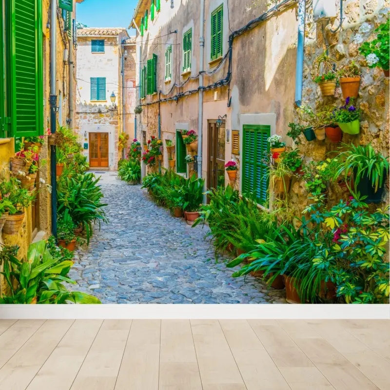 Fototapete sonnige gasse mit grünen fensterläden