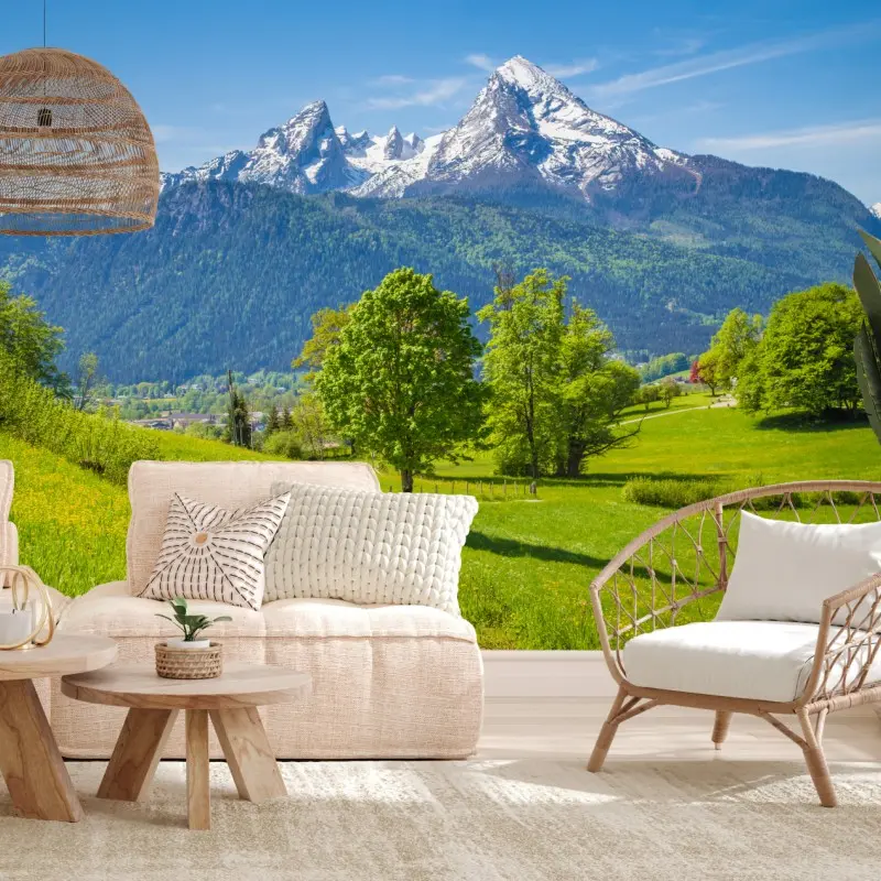 Fototapete ruhige alpenwiese mit berggipfeln