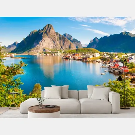 Fototapete ruhiges fjorddorf mit bergen und spiegelungen – Pixers®