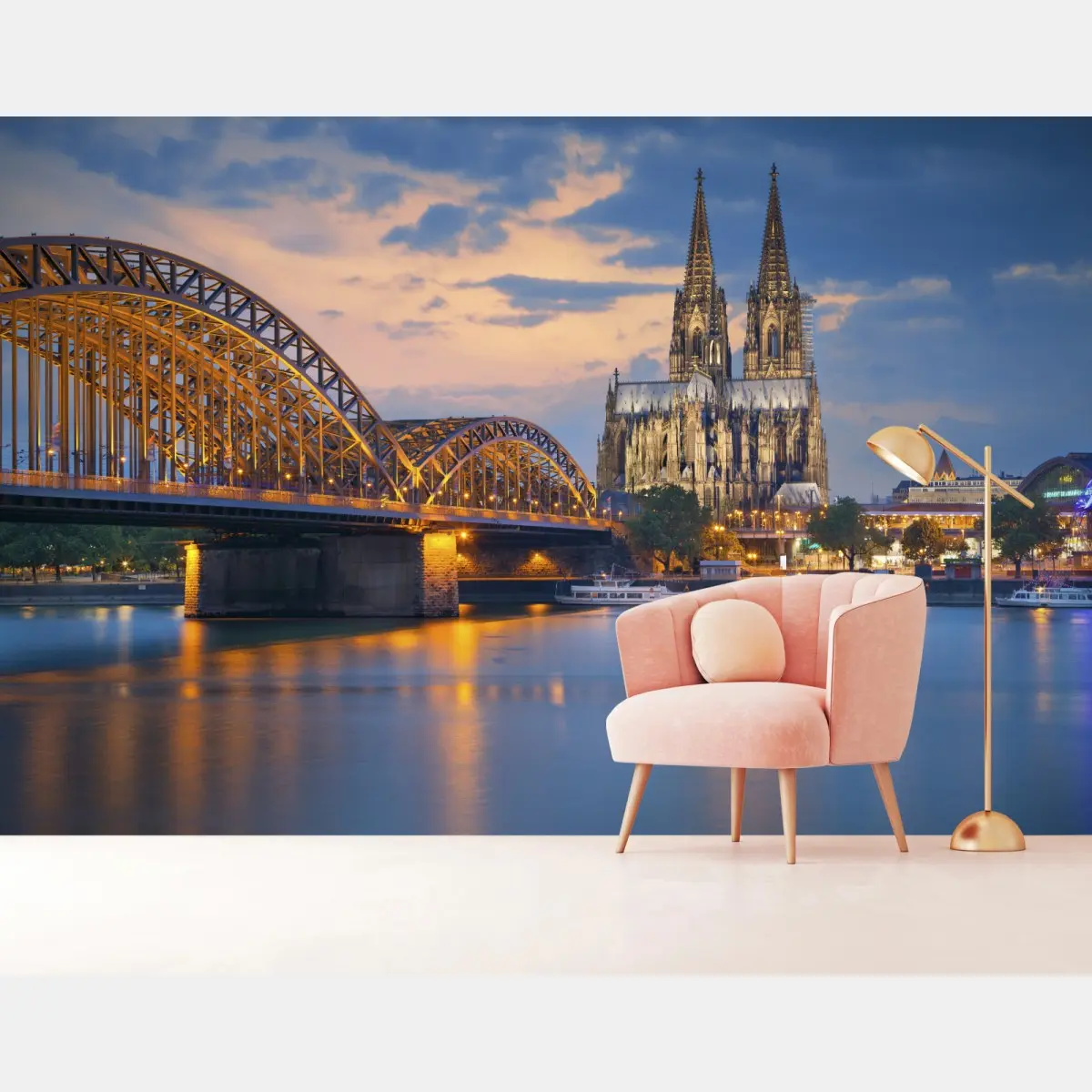 Fototapete Kölner Dom und Hohenzollernbrücke bei dämmerung – Pixers®