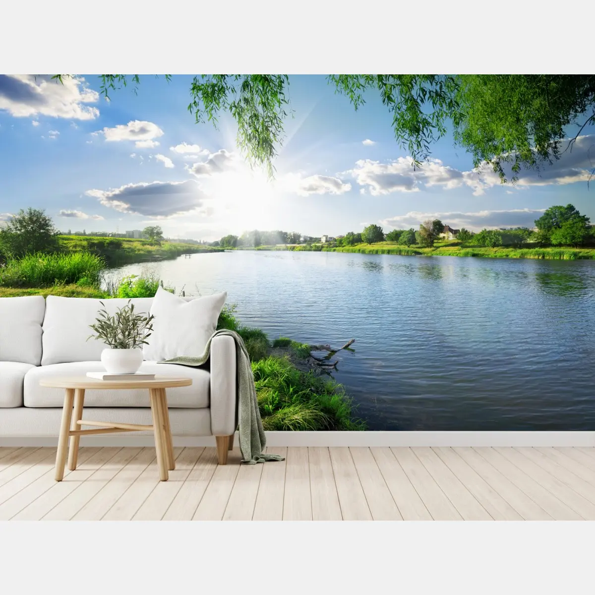 Fototapete sonnenbeschienenes flussufer mit üppigem grün – Pixers®