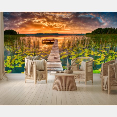 Fototapete sonnenaufgang über stillem see mit hölzernem steg – Pixers®