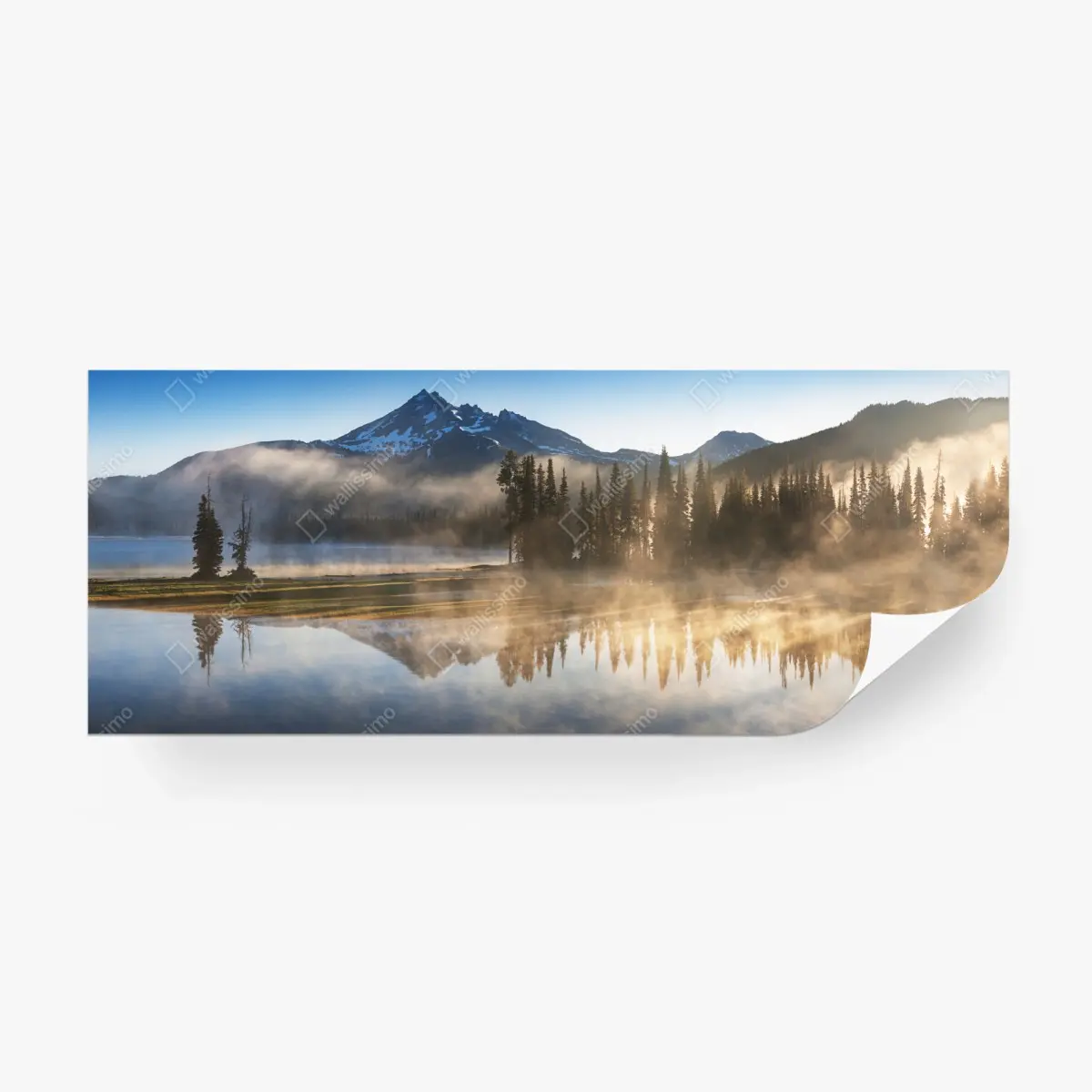 Fototapete nebliger bergspiegel am see bei sonnenaufgang – Pixers®