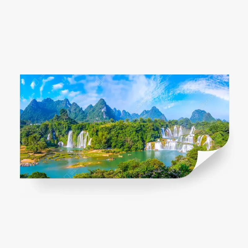 Fototapete üppige panoramaansicht eines wasserfalls mit karstbergen