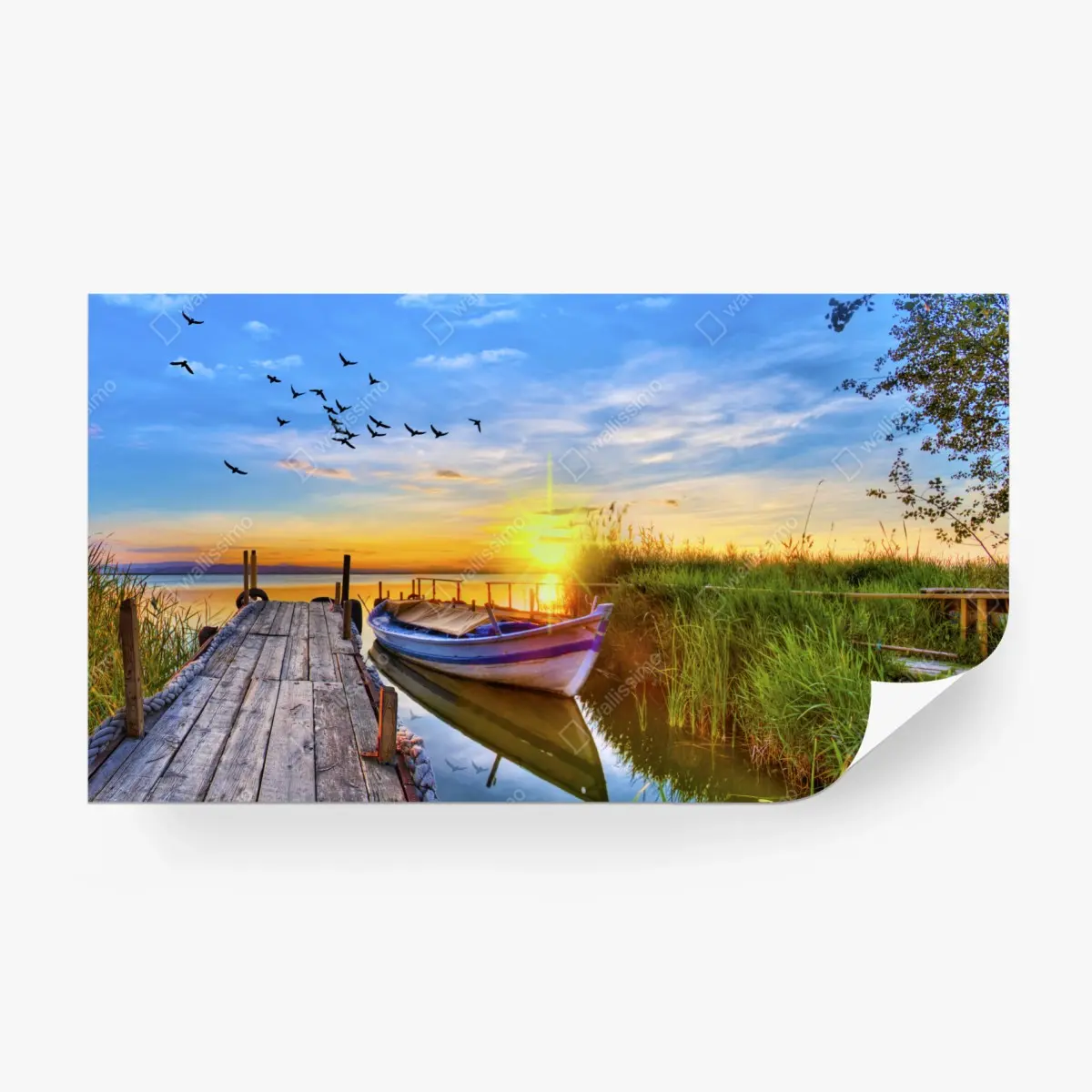 Fototapete sonnenuntergang am see mit boot am steg – Pixers®