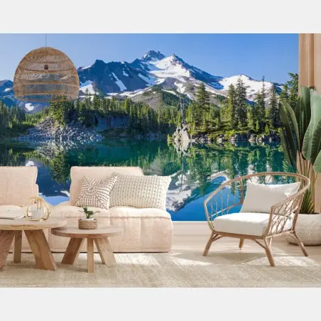 Fototapete ruhiger bergsee mit spiegelndem bergpanorama – Pixers®