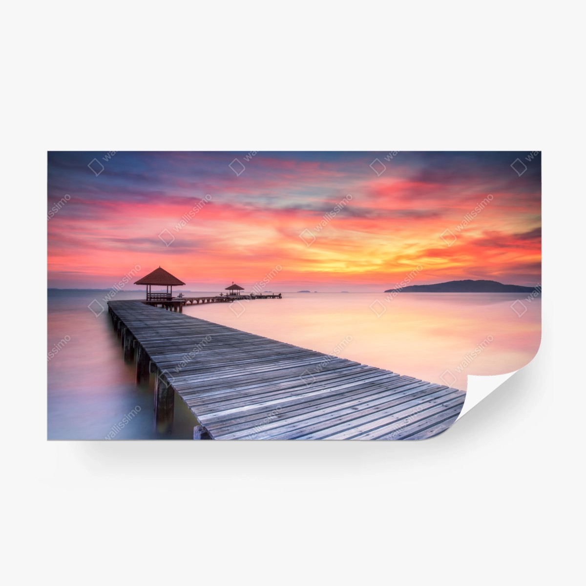 Fototapete ruhiger sonnenaufgang über hölzernem steg – Pixers®
