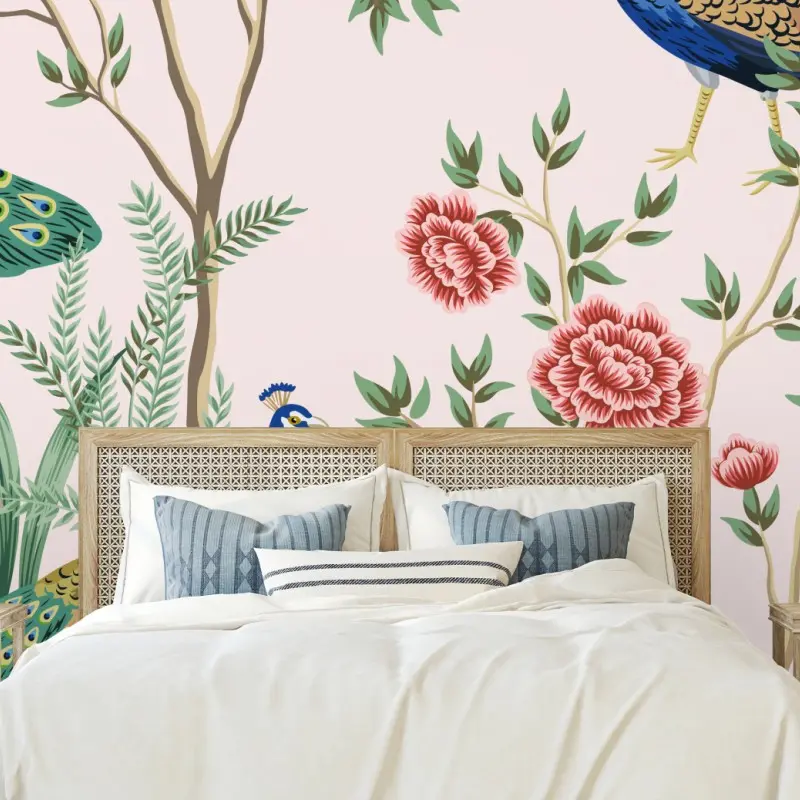 Fototapete elegantes pfau- und blumenmuster auf rosa hintergrund