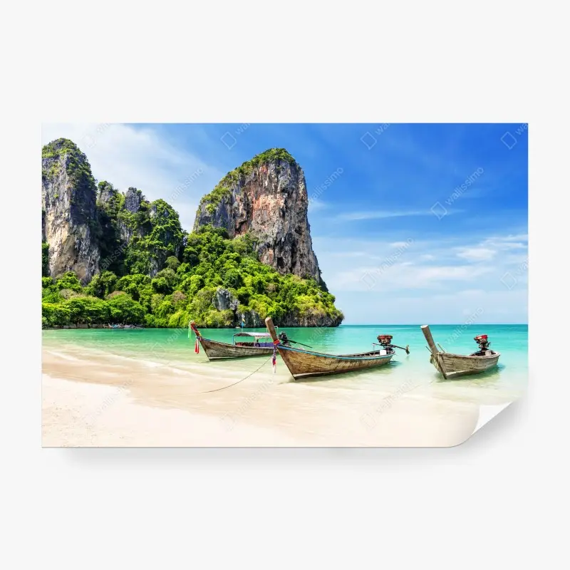 Fototapete ruhige longtail-boote am strand von Railay, Thailand