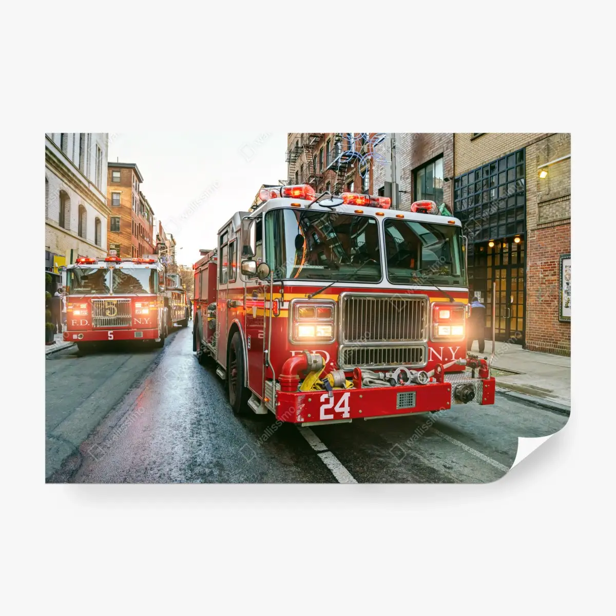 Fototapete feuerwehrautos auf einer straße in Manhattan, New York – Pixers®