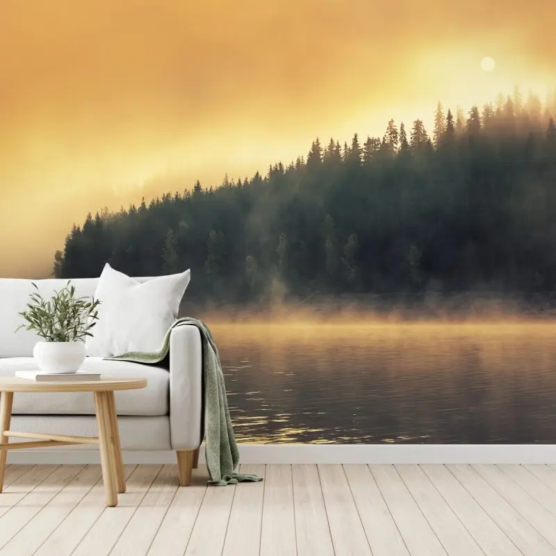 Fototapete nebeliger goldener sonnenaufgang über waldsee