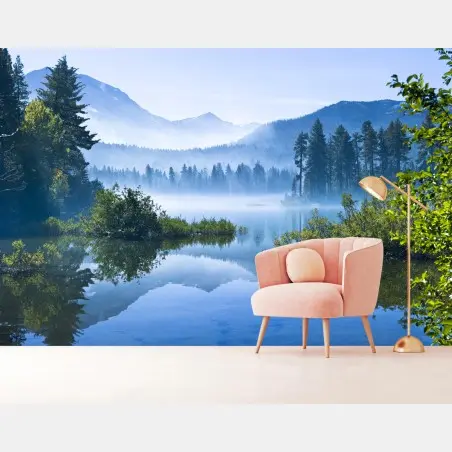 Fototapete nebliger bergsee mit spiegelnder oberfläche – Pixers®
