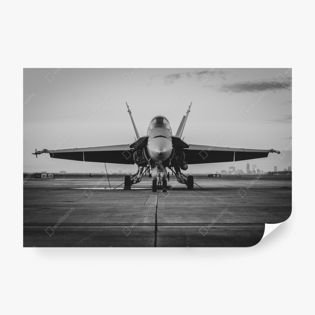 Fototapete kampfflugzeug auf der startbahn – Pixers®