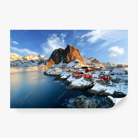 Fototapete sonnenbeschienenes Hamnøy am fjord – Pixers®