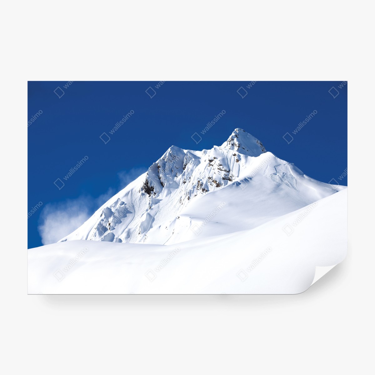 Fototapete verschneite alpenspitze unter tiefblauem himmel – Pixers®