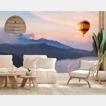 Fototapete heißluftballon über nebelige berge – Pixers®