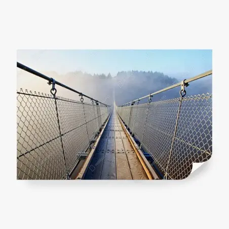Fototapete neblige hängebrücke, die in den wald führt – Pixers®