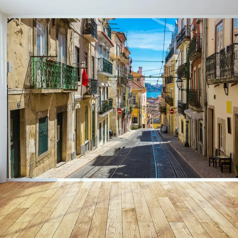 Fototapete alte straße in Lissabon an einem sommerlichen tag