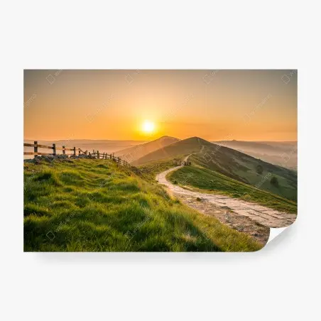 Fototapete sonnenaufgang über grünen hügeln – Pixers®
