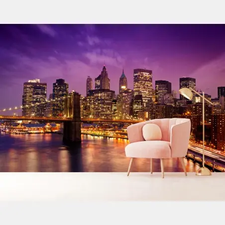 Fototapete violette skyline über leuchtender stadt und brücke – Pixers®