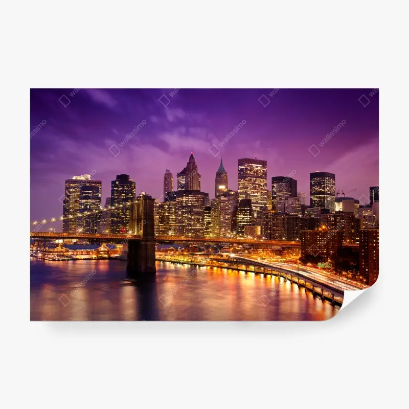 Fototapete violette skyline über leuchtender stadt und brücke