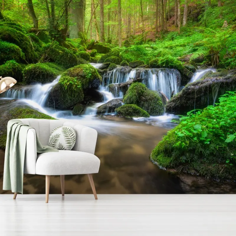 Fototapete ruhiger moosiger waldwasserfall