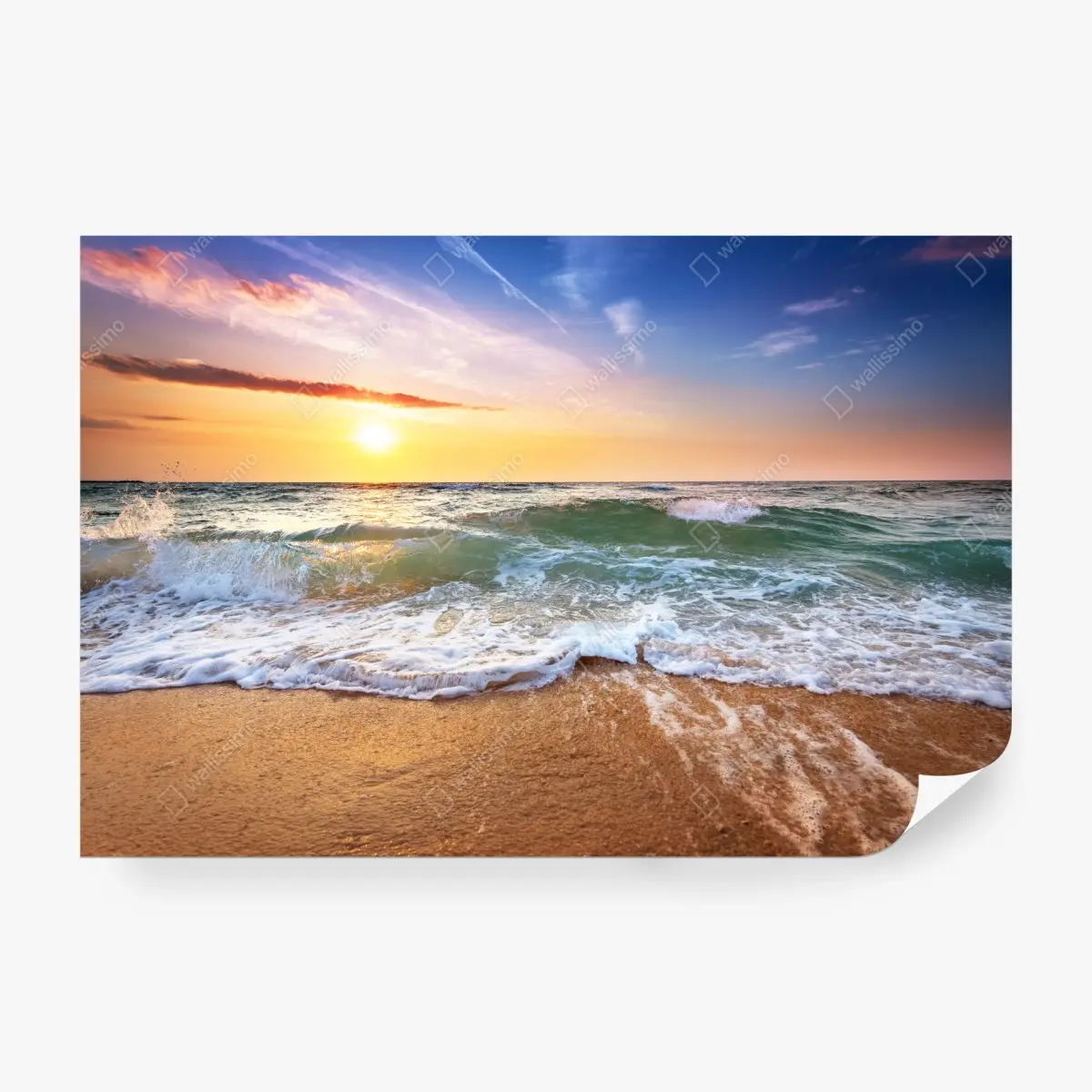 Fototapete goldener sonnenuntergang am strand mit sanften wellen – Pixers®