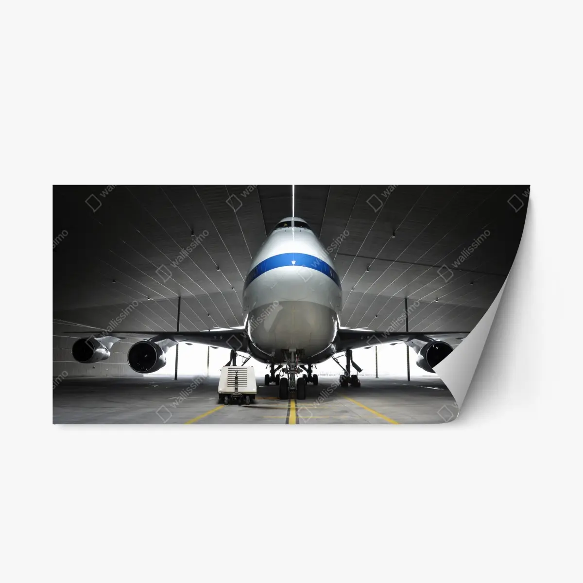 Repositionierbarer Aufkleber frachter im hangar - frontansicht des jets – Pixers®