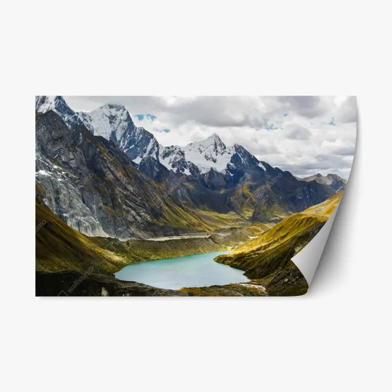 Repositionierbarer Aufkleber türkisblauer bergsee unter schneegipfeln