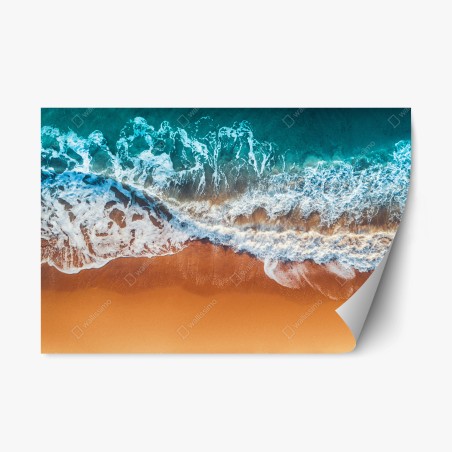 Repositionierbarer Aufkleber luftaufnahme türkisfarbener wellen an einem sandstrand – Pixers®