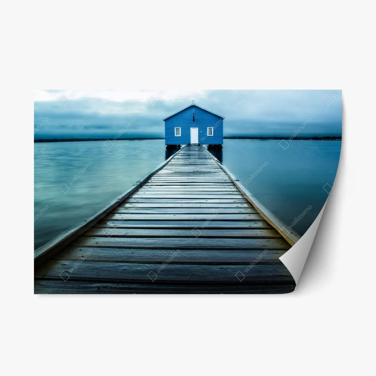 Repositionierbarer Aufkleber blaues bootshaus am ende des stegs – Pixers®