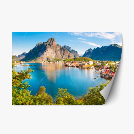 Repositionierbarer Aufkleber ruhiges fjorddorf mit bergen und spiegelungen – Pixers®