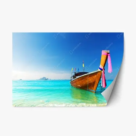 Repositionierbarer Aufkleber langheckboot am türkisfarbenen strand, Andamanensee – Pixers®