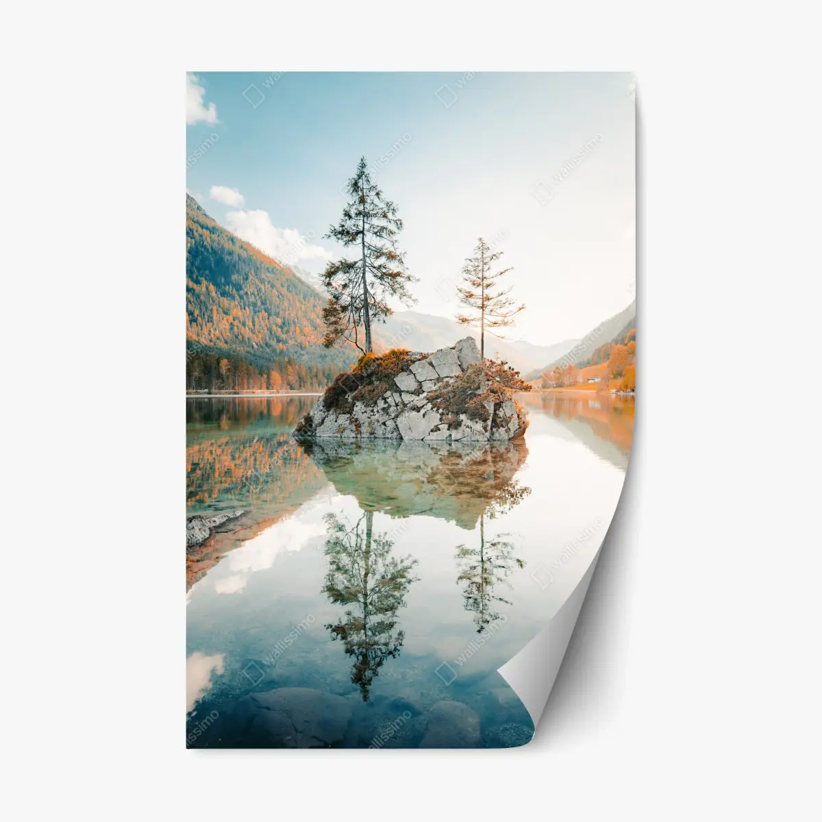 Repositionierbarer Aufkleber sonnenbeleuchtete felsinsel am Hintersee – Pixers®