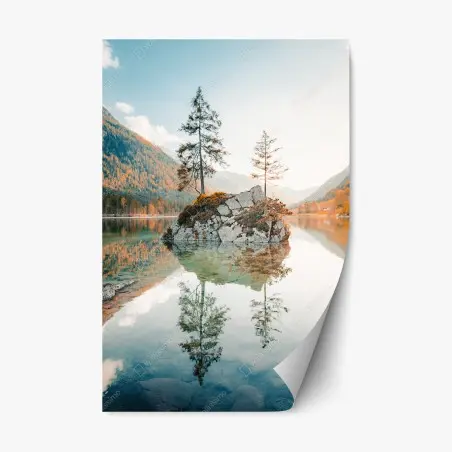 Repositionierbarer Aufkleber sonnenbeleuchtete felsinsel am Hintersee – Pixers®