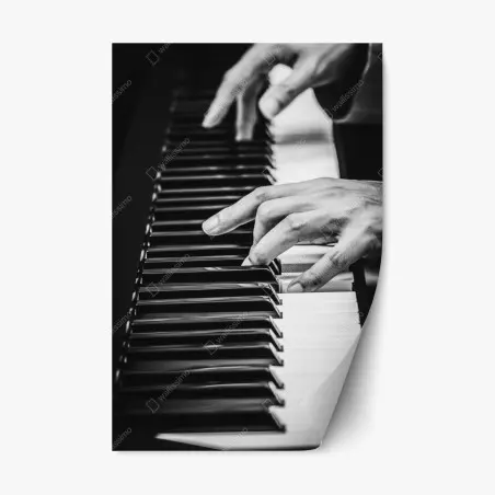 Repositionierbarer Aufkleber hände am klavier in bewegung – Pixers®