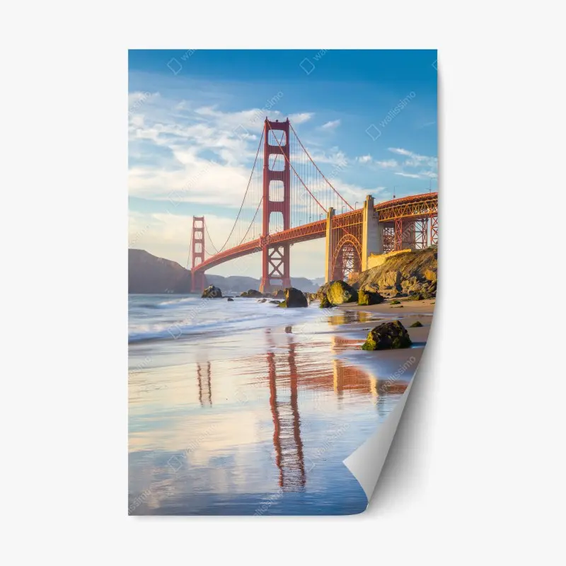 Repositionierbarer Aufkleber Golden Gate Bridge reflektiert am strand