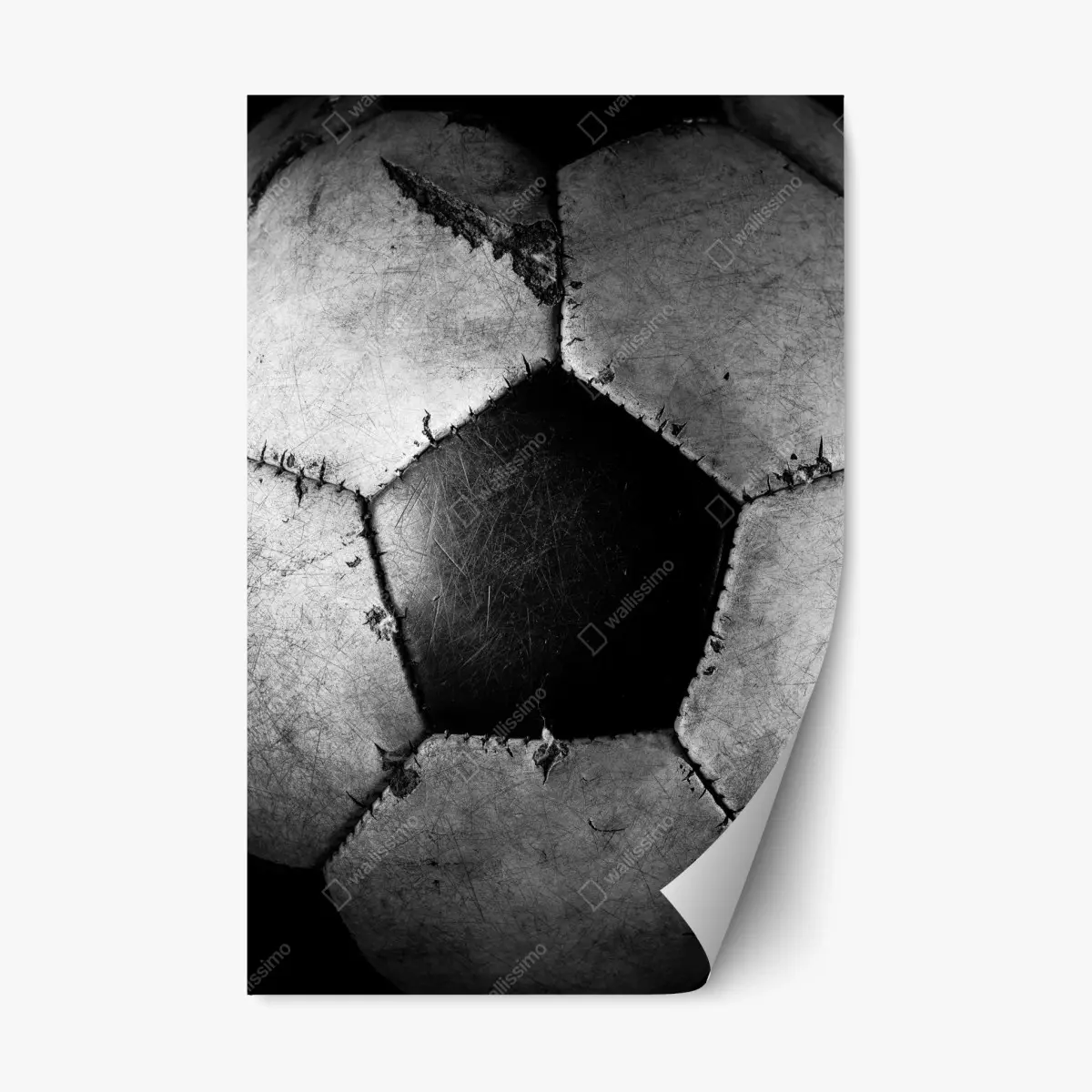 Repositionierbarer Aufkleber abgenutzter fußball - nahaufnahme – Pixers®